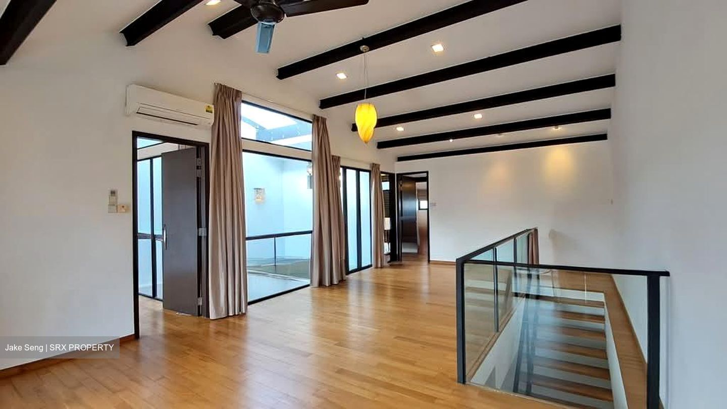 Serangoon Garden Estate (D19), Terrace #573561971